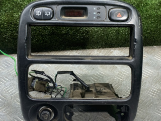 рамка под магнитолу Hyundai Accent 1 поколение (X3) 1995, 1.5 л., бензин, МКПП, хетчбэк 3 дв.