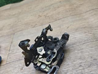 замок двери передней левой Opel Corsa B 1998, 1.0 л., X 10 XE, бензин, МКПП, хетчбэк 3 дв.