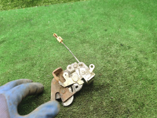 замок багажника Mercedes-Benz Vito W638 2002, 2.2 л., CDi, дизель, МКПП, микроавтобус