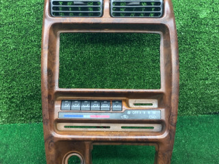 консоль салона Suzuki Baleno 1 поколение 1997, 1.6 л., бензин, МКПП, универсал