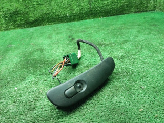 кнопка стеклоподъемника двери Opel Vectra B 1999, 1.6 л., X 16 XEL, бензин, МКПП, хетчбэк 5 дв.