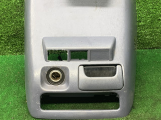 пепельница Toyota Picnic 1 поколение XM10 1999, 2.2 л., 3C-TE, дизель, МКПП, минивэн