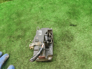 замок двери передней левой Opel Vectra B 1998, 2.0 л., бензин, МКПП, универсал