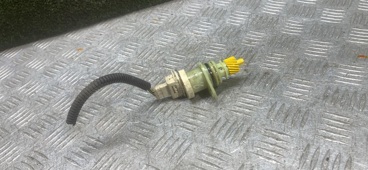 датчик скорости Citroen Xsara 1 поколение 1998, 1.4 л., бензин, МКПП, хетчбэк 3 дв. - фото №1