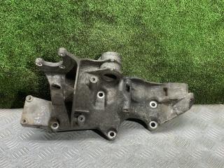 кронштейн генератора Volkswagen Passat B5 [рестайлинг] 2001, 1.8 л., бензин, МКПП, седан, 06B903143N