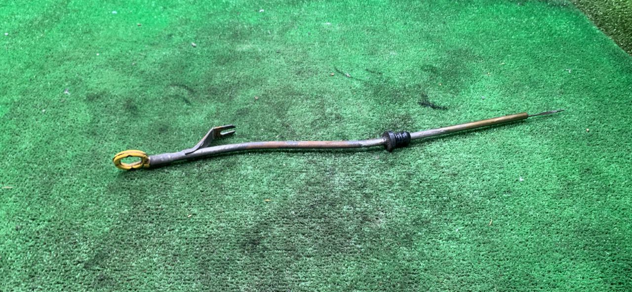 щуп двигателя Lada XRAY 1 поколение 2019, 1.6 л., бензин, МКПП, внедорожник 5 дв. - фото №1