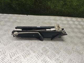 домкрат Volkswagen Polo Sedan 1 поколение [рестайлинг] 2019, 1.6 л., бензин, МКПП, седан