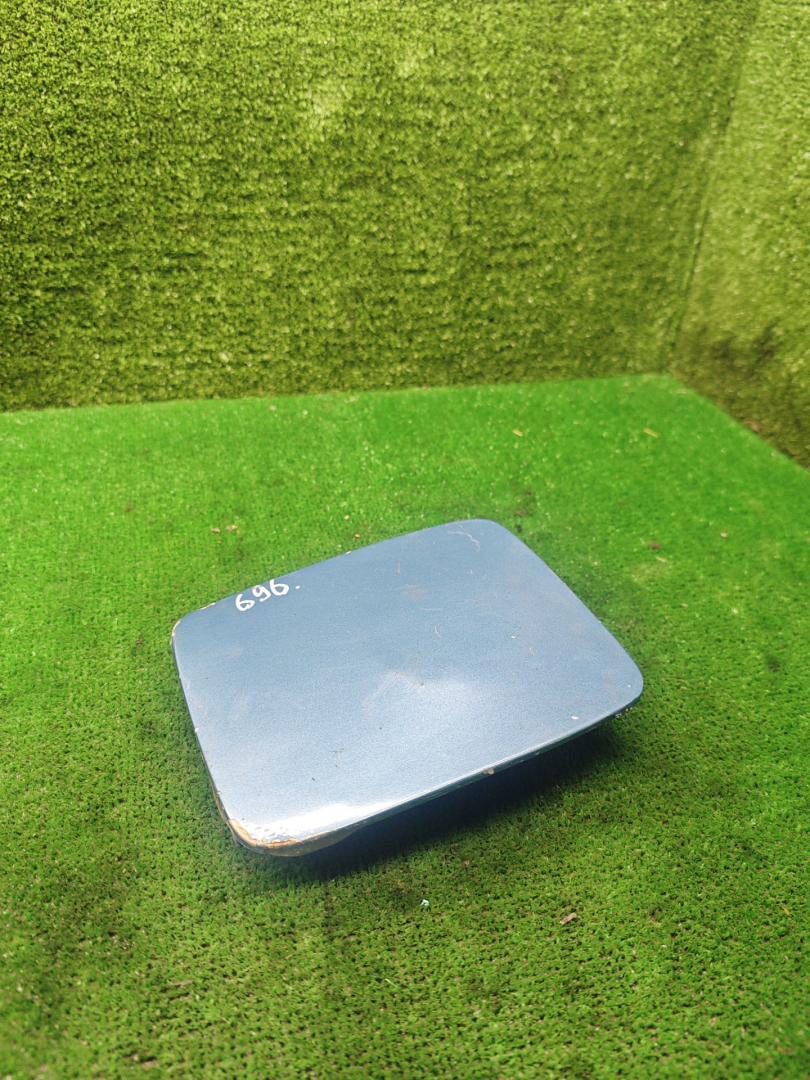 лючок топливного бака Toyota Picnic 1 поколение XM10 2000, 2.2 л., дизель, МКПП, минивэн - фото №1