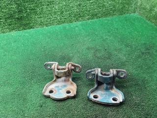 петля двери Honda Accord 5 поколение [рестайлинг] 1997, 2.0 л., бензин, МКПП, седан