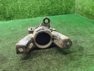 подушка крепления двигателя Mazda 323 5 поколение 1998, 1.5 л., бензин, МКПП, хетчбэк 3 дв.