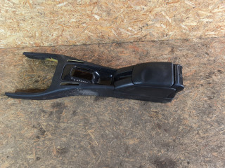 подлокотник Opel Omega B 1999, 2.0 л., X 20 XEV, бензин, АКПП, седан