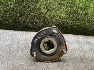 опора амортизатора верхняя (чашка) Toyota Avensis 1 поколение (T220) 1999, 1.6 л., 4A-FE, бензин, МКПП, седан, передний привод