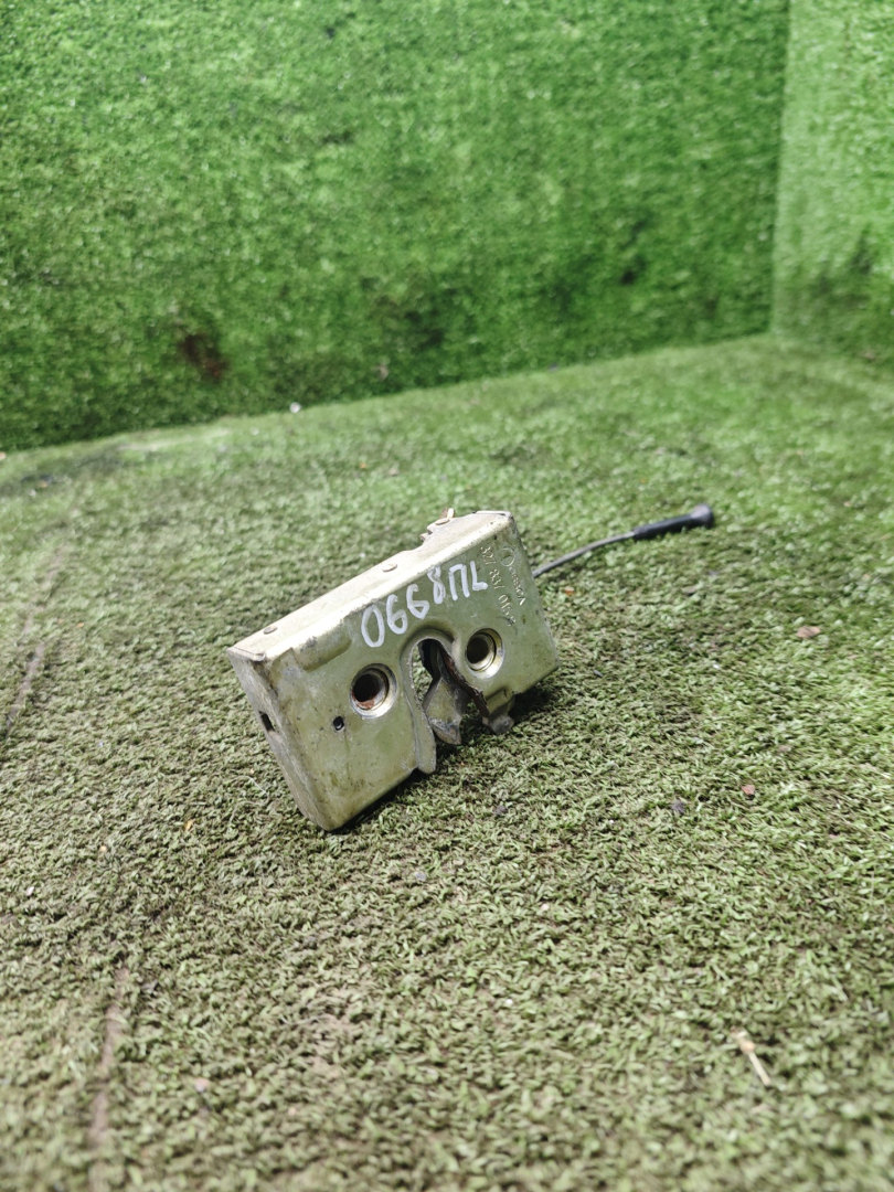 замок двери передней левой Volkswagen Jetta 2 поколение 1987, 1.6 л., дизель, МКПП, седан - фото №1