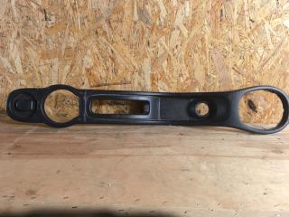 консоль салона Renault Duster 1 поколение [рестайлинг] 2017, 2.0 л., бензин, МКПП, внедорожник 5 дв., полный привод