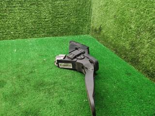 педаль Ford Mondeo 3 поколение 2002, 2.0 л., дизель, АКПП, хетчбэк 5 дв., 2S719F836CA