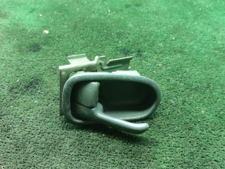 ручка внутренняя передняя левая Mazda 323 5 поколение 1998, 1.5 л., бензин, МКПП, хетчбэк 3 дв.