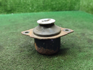 подушка крепления двигателя Volkswagen Golf 2 поколение 1990, 1.8 л., бензин, МКПП, хетчбэк 3 дв., 191199402C