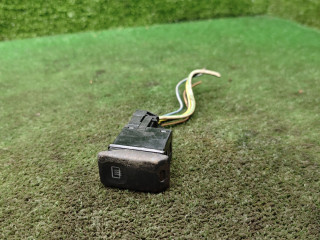 кнопка обогрева заднего стекла Volkswagen Golf 2 поколение 1990, 1.8 л., бензин, МКПП, хетчбэк 3 дв.