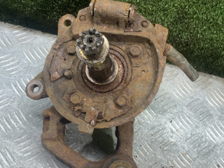 кулак задний правый Daewoo Nubira J100 1999, 2.0 л., бензин, МКПП, универсал