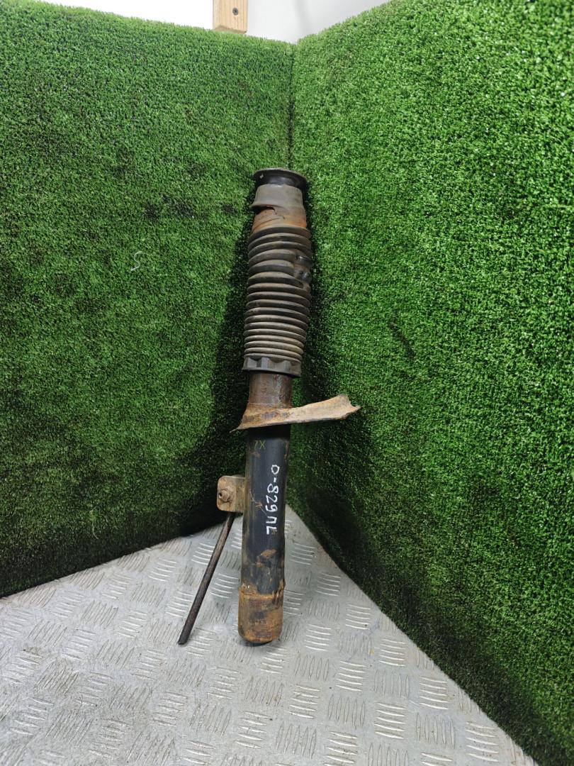 амортизатор передний левый Citroen Xsara 1 поколение 1999, 1.8 л., LFY (XU7JP4), бензин, МКПП, универсал - фото №1