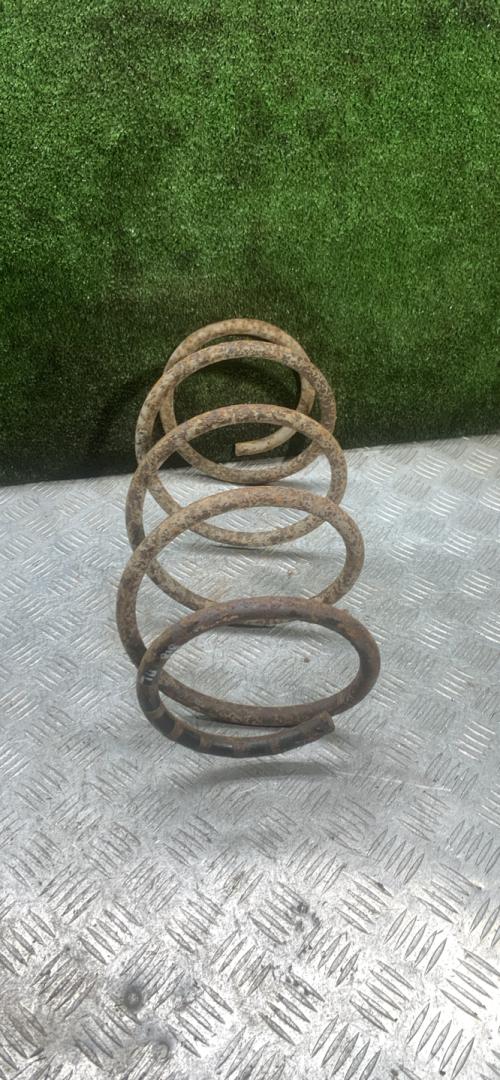 пружина передняя Chrysler Voyager 3 поколение 1999, 2.4 л., бензин, АКПП, минивэн - фото №1