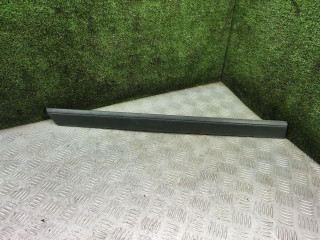 молдинг двери задней правой Mercedes-Benz C-Класс W202/S202 [рестайлинг] 1997, 1.8 л., бензин, МКПП, седан