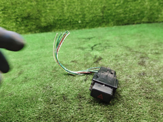 кнопка аварийной сигнализации Toyota Picnic 1 поколение XM10 1999, 2.2 л., 3C-TE, дизель, МКПП, минивэн