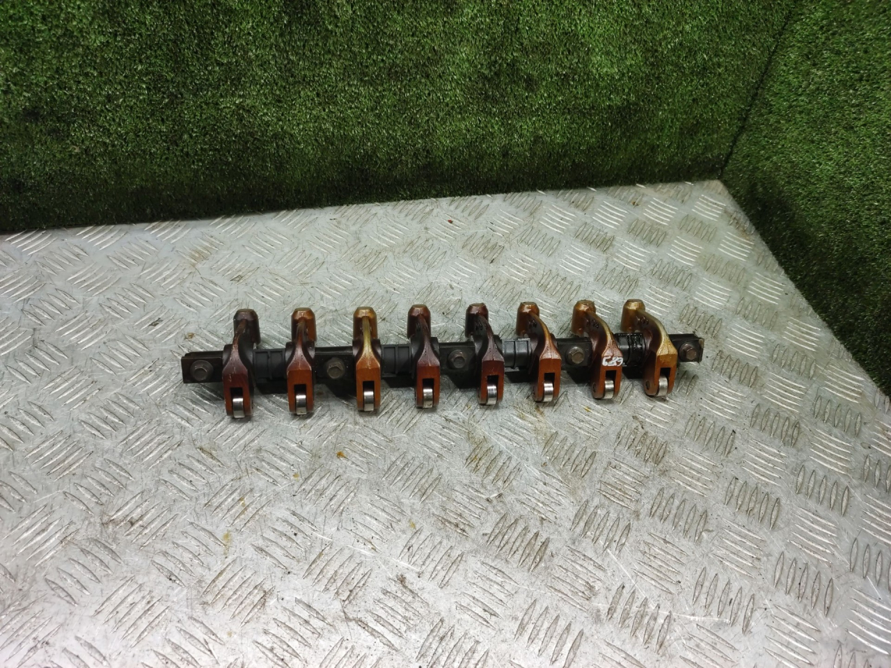 коромысло клапана (рокер) Chrysler Neon 2 поколение 1999, 2.0 л., бензин, АКПП, седан - фото №1