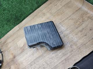 резонатор воздушного фильтра Mitsubishi Space Wagon 3 поколение (Typ N50) 2000, 2.4 л., бензин, МКПП, минивэн, MR386117