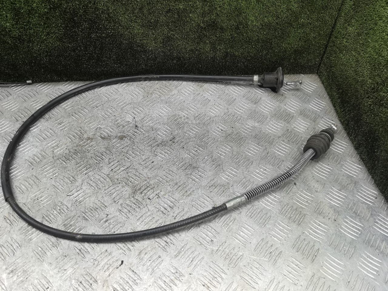 трос сцепления Chrysler Voyager 4 поколение 2002, 2.4 л., бензин, МКПП, минивэн - фото №1