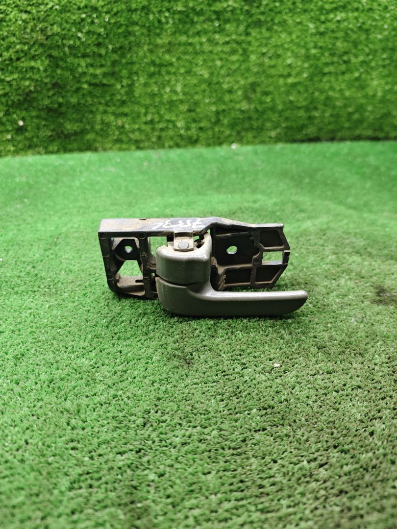 ручка внутренняя задняя левая Chery Tiggo (T11) 1 поколение 2007, 1.8 л., бензин, МКПП, внедорожник 5 дв. - фото №1