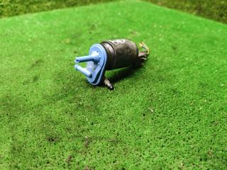 насос (моторчик) омывателя стекла Volkswagen Golf 3 поколение 1995, 1.3 л., бензин, МКПП, хетчбэк 3 дв.