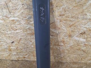 молдинг двери передней правой Chevrolet Niva 1 поколение 2008, 1.7 л., бензин, МКПП, внедорожник 5 дв.