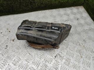 воздухозаборник Mitsubishi Pajero 2 поколение 1996, 3.0 л., 6G72 (SOHC 12V), бензин, АКПП, внедорожник 5 дв.