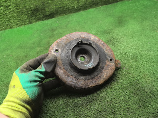 опора амортизатора верхняя (чашка) Renault Scenic 1 поколение 1999, 1.9 л., дизель, МКПП, минивэн