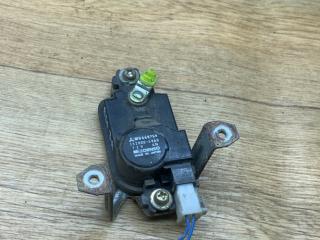 активатор (привод) замка двери Mitsubishi Pajero 2 поколение 1996, 3.0 л., бензин, АКПП, внедорожник 5 дв.