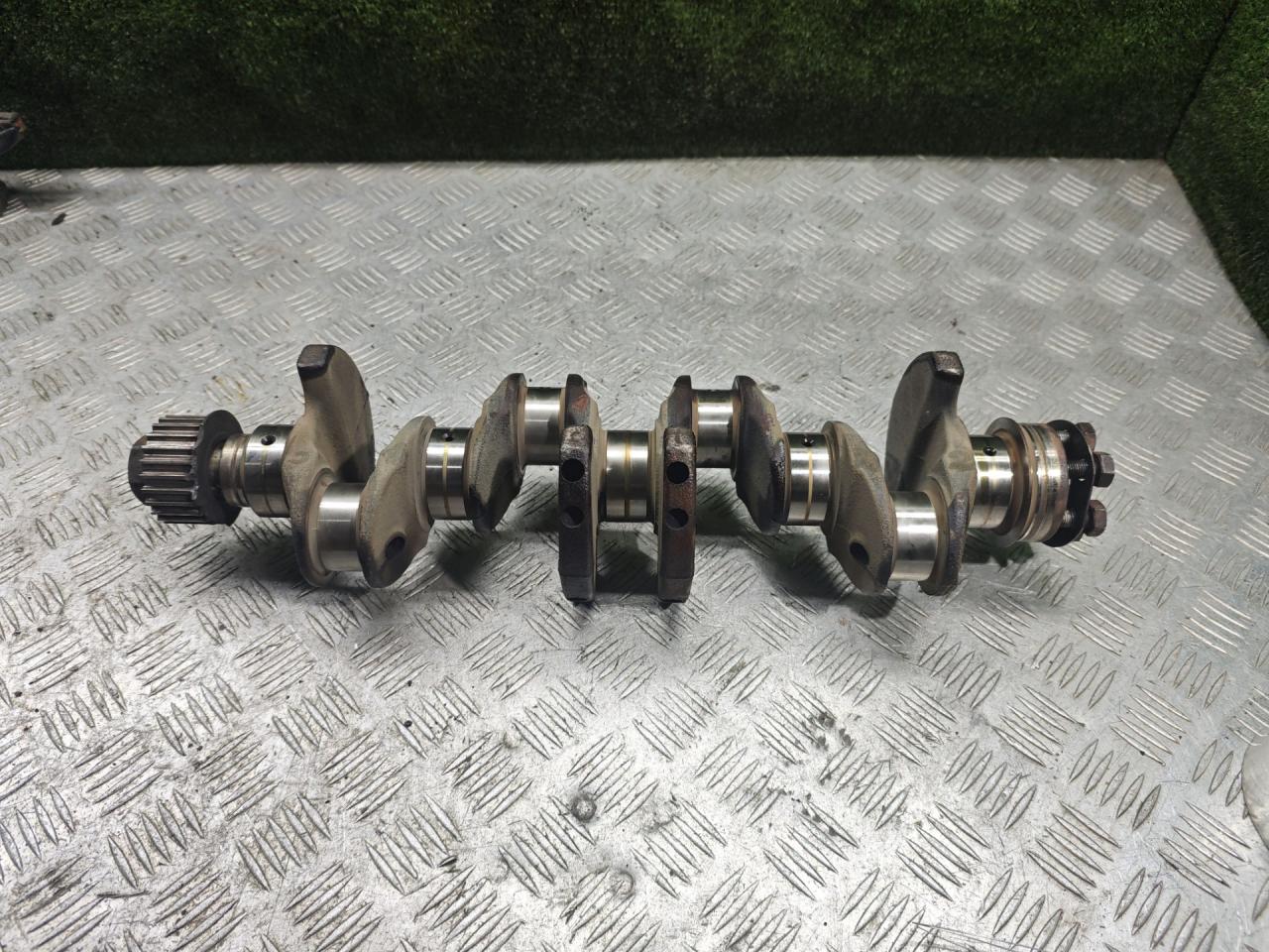 коленвал Fiat Brava 1 поколение 1999, 1.6 л., бензин, МКПП, хетчбэк 5 дв. - фото №1