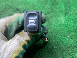 блок управления стеклоподъемниками задней левой Peugeot 605 1 поколение [рестайлинг] 1994, 2.0 л., Ti, бензин, АКПП, седан