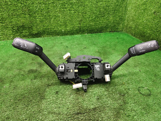 переключатель подрулевой (стрекоза) Skoda Octavia 3 поколение (A7) 2013, 1.8 л., бензин, МКПП, лифтбэк, 5Q0953507S, 5Q0953513F