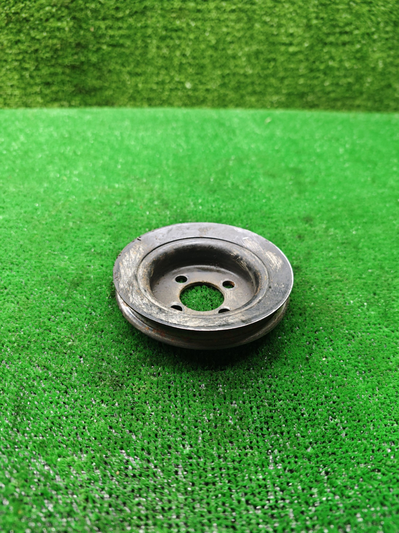 шкив коленвала Volkswagen Passat B4 1995, 2.0 л., бензин, МКПП, 076105755D - фото №1