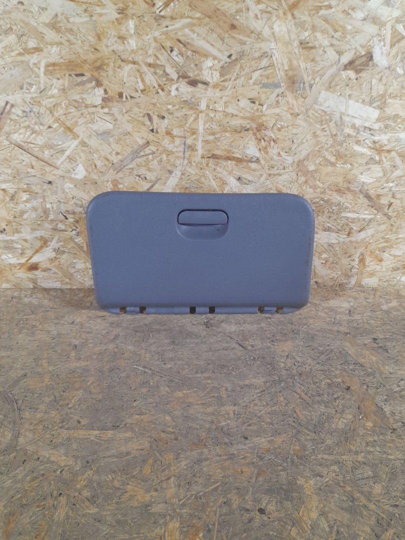 бардачок Chrysler Voyager 3 поколение 1997, 2.4 л., бензин, АКПП, минивэн - фото №1