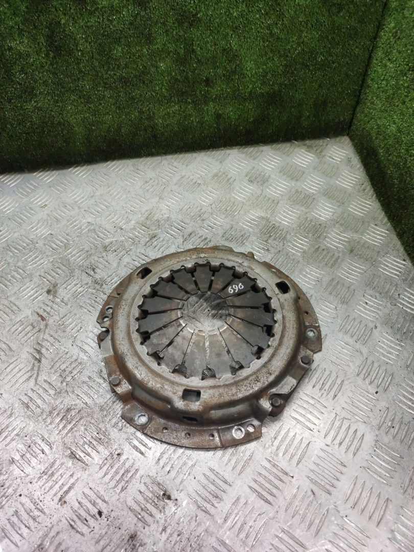 корзина сцепления Toyota Picnic 1 поколение XM10 2000, 2.2 л., дизель, МКПП, минивэн - фото №1