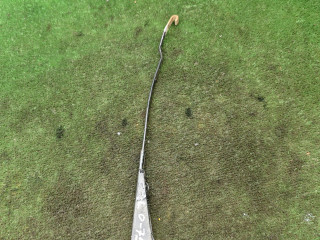 щеткодержатель (поводок стеклоочистителя, дворник) Audi 80 B2 1984, 1.6 л., бензин, МКПП, седан