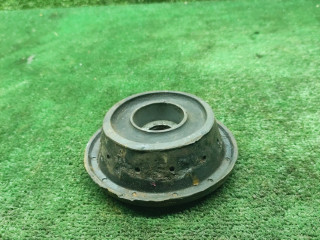 опора амортизатора верхняя (чашка) Volkswagen Passat B3 1990, 1.8 л., mono, бензин, МКПП, седан