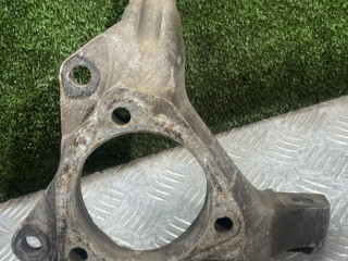 кулак поворотный левый Opel Sintra 1 поколение 1998, 2.2 л., X 22 XE, бензин, МКПП, минивэн