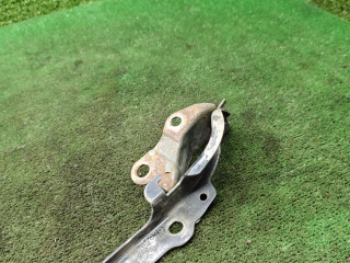 петля капота левая Chery Tiggo (T11) 1 поколение 2007, 1.8 л., бензин, МКПП, внедорожник 5 дв., T118402038D