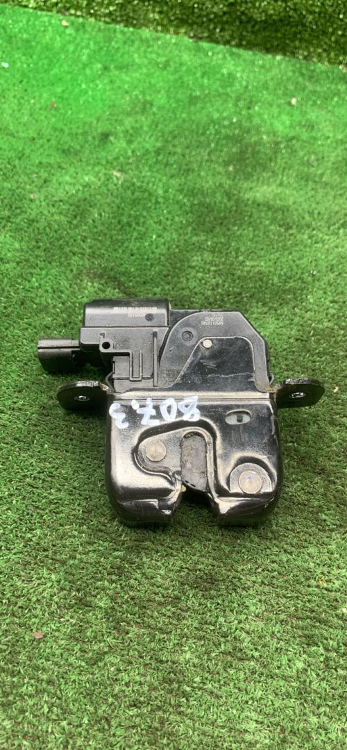 замок багажника Lada Vesta 1 поколение 2023, 1.6 л., бензин, МКПП, седан, 8450110740 - фото №1