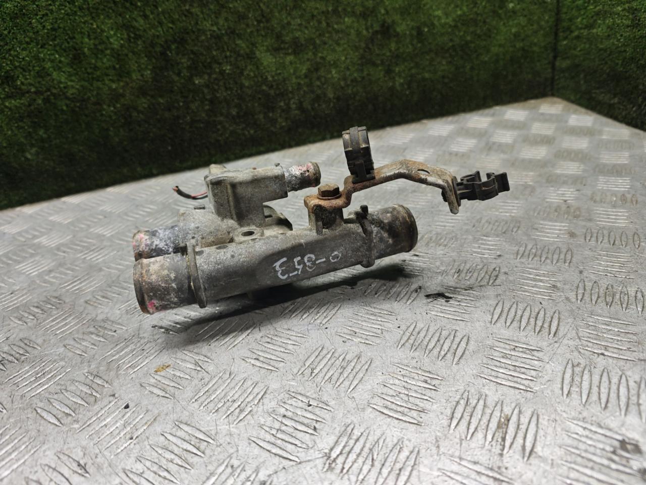 корпус термостата Fiat Marea 1 поколение 1999, 1.6 л., бензин, МКПП, универсал - фото №1