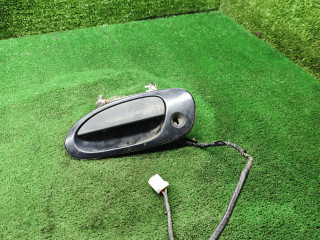 ручка наружная Mazda 323 5 поколение 1998, 1.5 л., бензин, МКПП, хетчбэк 3 дв.