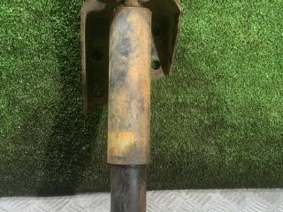 амортизатор задний левый Kia Carnival 1 поколение [рестайлинг] 2005, 2.9 л., CRDi, дизель, МКПП, минивэн